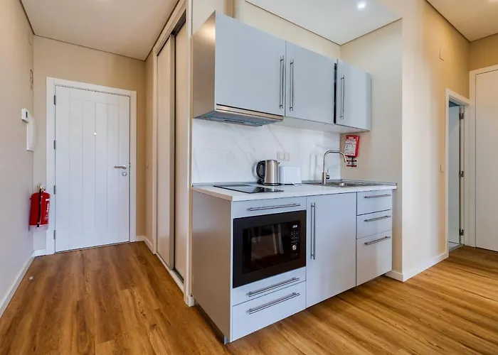 Prime * Σετούμπαλ